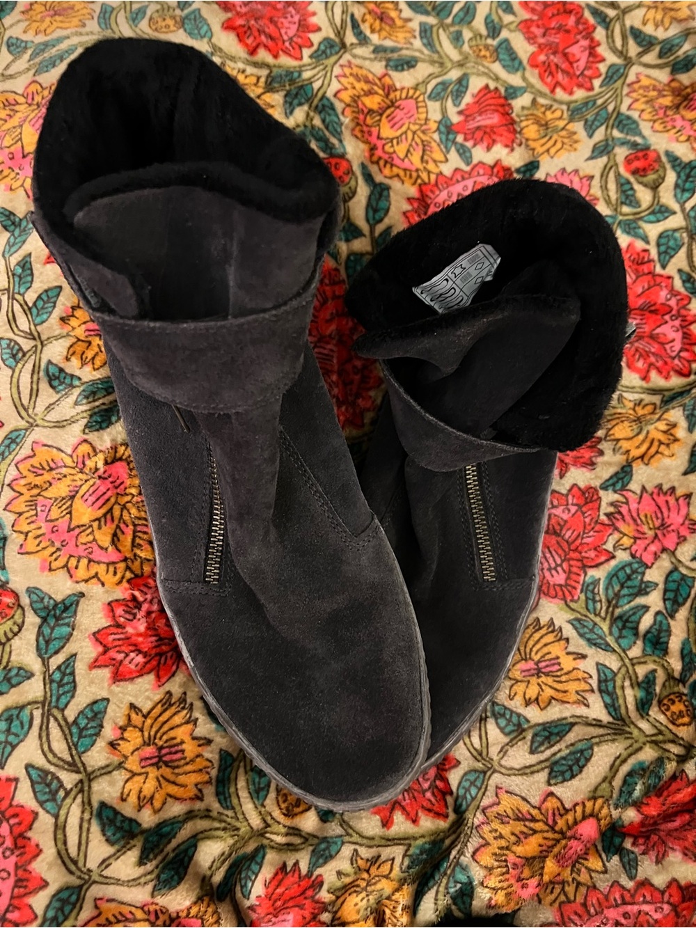 ARO Women's Black Suede Zip Ankle Booties